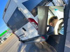 «Так даже скотину не возят»: в Волгограде водитель закрыл пассажиров в маршрутке