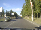 Неправильный знак по улице Землячки несколько лет веселит волгоградских автомобилистов