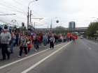 В Волгограде началось первое за два года шествие «Бессмертного полка»