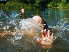 В Камышине 3-летний мальчик утонул в бассейне