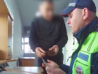 Двое мужчин попытались дать взятку полицейским под Волгоградом – видео 