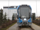Новые трамваи «Львята» начали отправлять в Волгоград