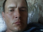 В Волгоградской области пропал 33-летний зеленоглазый мужчина в синей кепке
