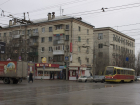 Рельсы волгоградского трамвая заменят вместе с основанием