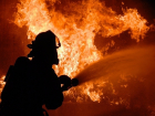 5 часов пожарные тушили огонь на заводе по переработке покрышек в Камышине