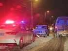 В Волгограде медики не спасли сбитого двумя машинами пешехода