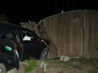 Водитель на Kia насмерть сбил пешехода во Фролово и протаранил забор дома