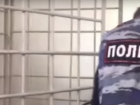 Волгоградец пытался выкупить у полицейского за 100 тысяч одежду, которую изъяли из магазина его сожительницы 