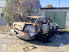 Две машины дотла сгорели под Волгоградом: осталась вонь, кучка пепла и немного железа