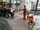 В Волгограде после очередного дождя принялись чистить "ливневки"