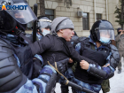Фото и видео задержаний сторонников Навального в Волгограде