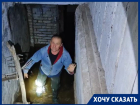 «У нас бассейн в подвале и нет отопления, а нам советуют стирать по графику»: двухэтажка на юге Волгограда оказалась на грани