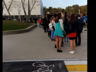 Волгоградцы сняли на видео километровые очереди в музей "Россия. Моя история"