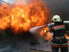 Под Волгоградом ночью сгорели Hyundai и зерноуборочный комбайн