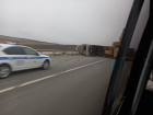 Большегруз и трактор столкнулись в Волгоградской области: трасса встала в пробку