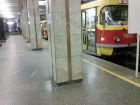 В Волгограде на остановке «Монолит» с рельсов сошел трамвай 