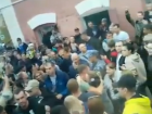 "Земляне, мы поехали!": проводы мобилизованных под Волгоградом попали на видео