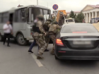 ОМОН уложил в асфальт водителя Mercedes в центре Волгограда: задержание попало видео 
