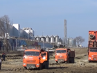 Строительство дороги на Электролесовской волгоградцы сняли на видео