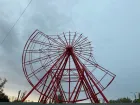 Новое колесо обозрения наполовину поставили на юге Волгограда