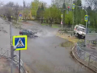 Перевернулась машина спасателей: видео жуткого ДТП в Волжском