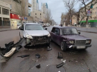 16-летняя девочка на «семерке» пострадала в аварии в Волгограде 
