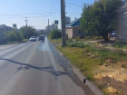 Коммунальная зараза третий день заливает дорогу в Волгограде