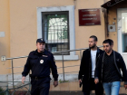 Волгоградского "пранкера в полицейской форме" депортируют из страны 