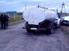 Молоковоз и ВАЗ столкнулись в Волгоградской области: один погиб, трое пострадали