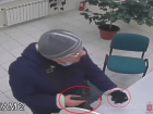 В Волгограде мужчина с гранатой и пистолетом попытался ограбить ломбард