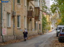 В домах барачного типа в 10 минутах езды от центра живут волгоградцы: "Нам нравится"