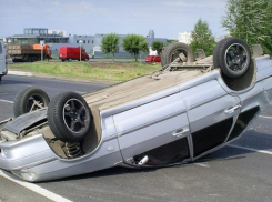 В Волгограде 19-летний водитель на «четырнадцатой» устроил  ДТП: двое пострадавших
