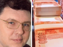 Подследственный волгоградский депутат Евгений Щур заработал за год 17,5 млн рублей