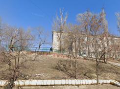 Школьник распылил найденное на улице в Волгограде странное вещество, есть пострадавший