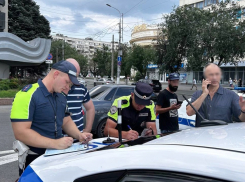 Скрытая полицейская облава на водителей началась в Волгограде