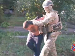 Напавших на полицейских цыгана задержал ОМОН под Волгоградом — видео 