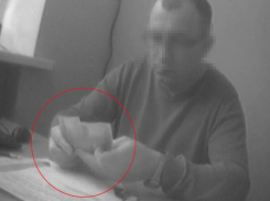 От 15 до 45 тысяч за диплом: экс-директор Волгоградского железнодорожного техникума идет под суд 