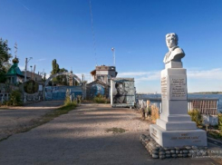 Прокуратура отобрала у Владимира Корецкого набережную в Кировском районе 