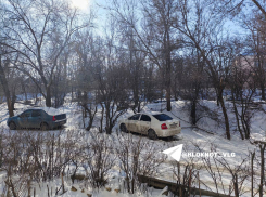 «Не можешь найти парковку — продай машину»: штрафы за «зеленую зону» массово рассылают в Волгограде 