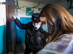 Волгоградцы с COVID-19 массово гуляют по городу: фото и видео облавы Роспотребнадзора