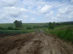 Треть волгоградских дорог остаются не асфальтированными