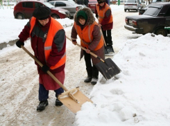Хуже всего в снегопад сработали коммунальщики на юге и севере Волгограда