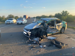 Кровь из авто залила асфальт: видео с места гибели 14-летнего мальчика в каршеринге под Волгоградом