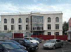 Пять зданий офисных центров выставили на продажу в Волгограде