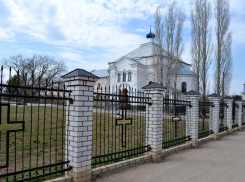 Под Волгоградом сирота жил в женском монастыре