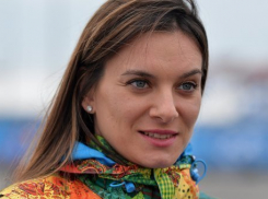 ﻿Елена Исинбаева опровергла информацию о своих посягательствах на территорию Ворошиловского рынка