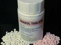 В Урюпинске двое мужчин продавали анаболики в спортзале