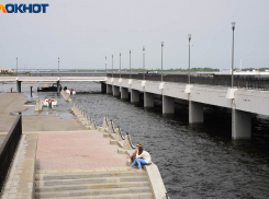 Затопляющая набережную большая вода придет в Волгоград 