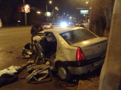 На Мамаевом кургане в ДТП «Тойоты» и «Рено» погиб 22-летний парень