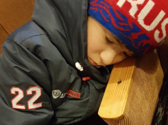 Команда юных хоккеистов из Волжского провела восемь часов в ставропольской колонии